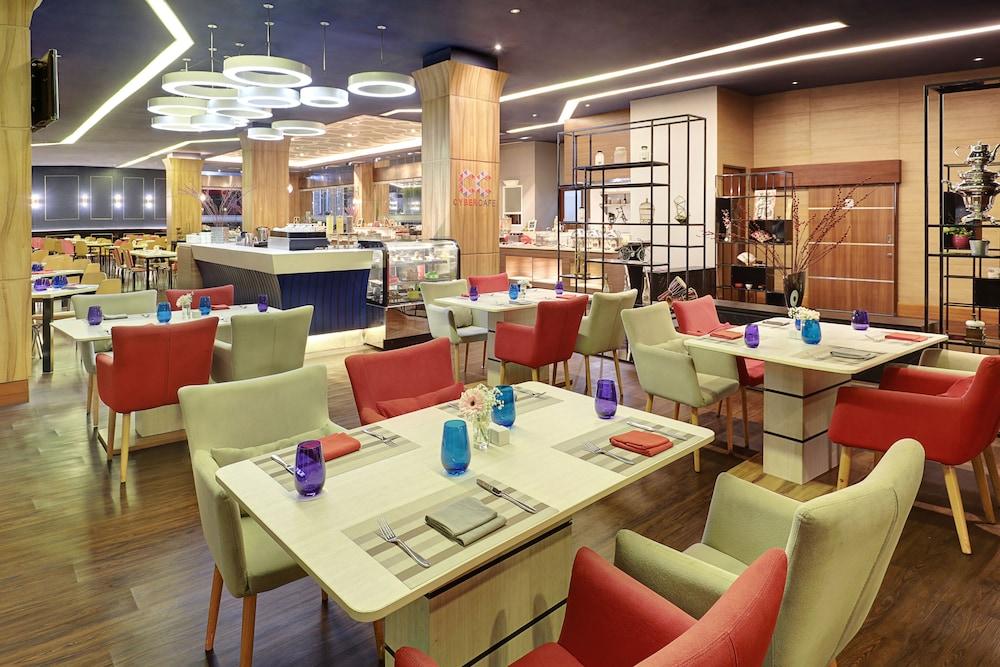 内克札万隆苏普拉曼美居酒店 外观 照片